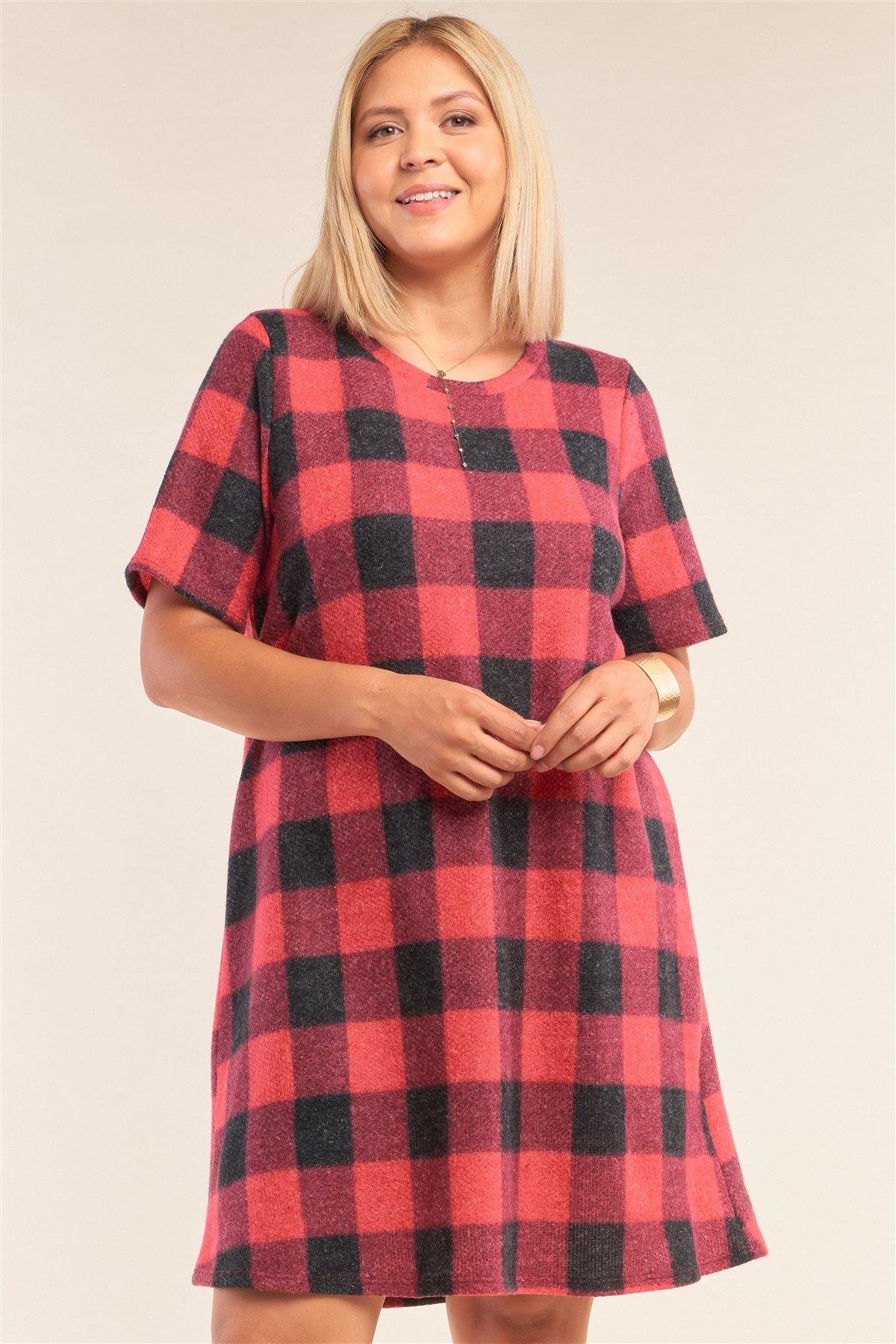 Plus Size Checkered Round Neck Short Sleeve Sweater Mini Dress - Pearlara