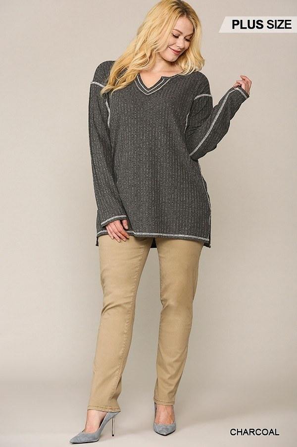 Two-tone Ribbed Tunic Top With Side Slits - Pearlara