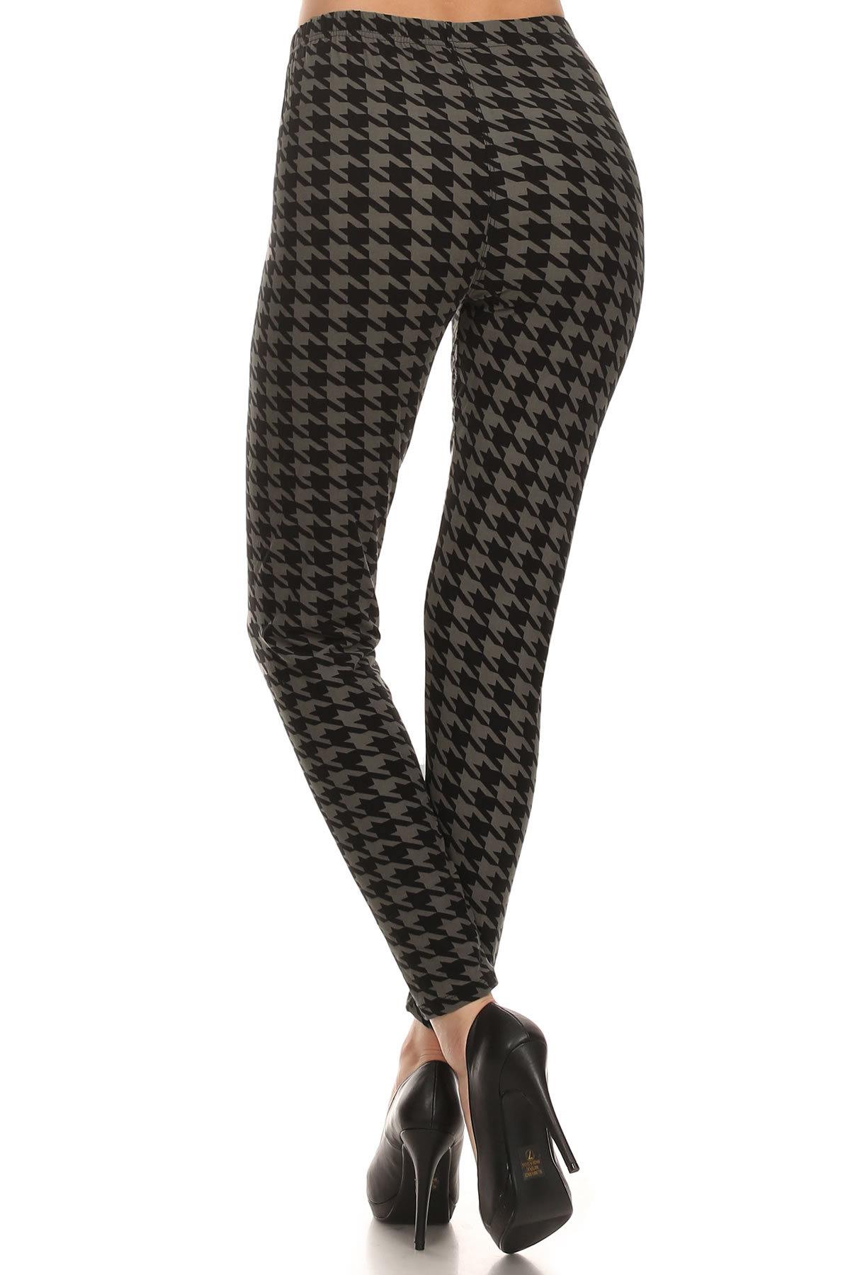 High Waisted Hound Tooth Printed Knit Legging With Elastic Waistband